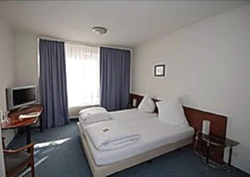 Hotel Alpha - Oda