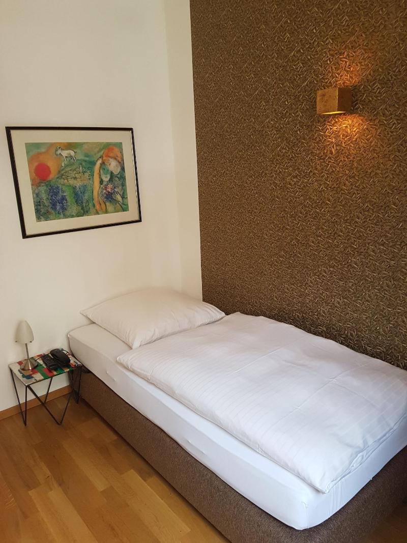Hotel Stern - Oda