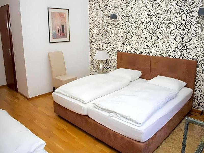 Hotel Stern - Oda