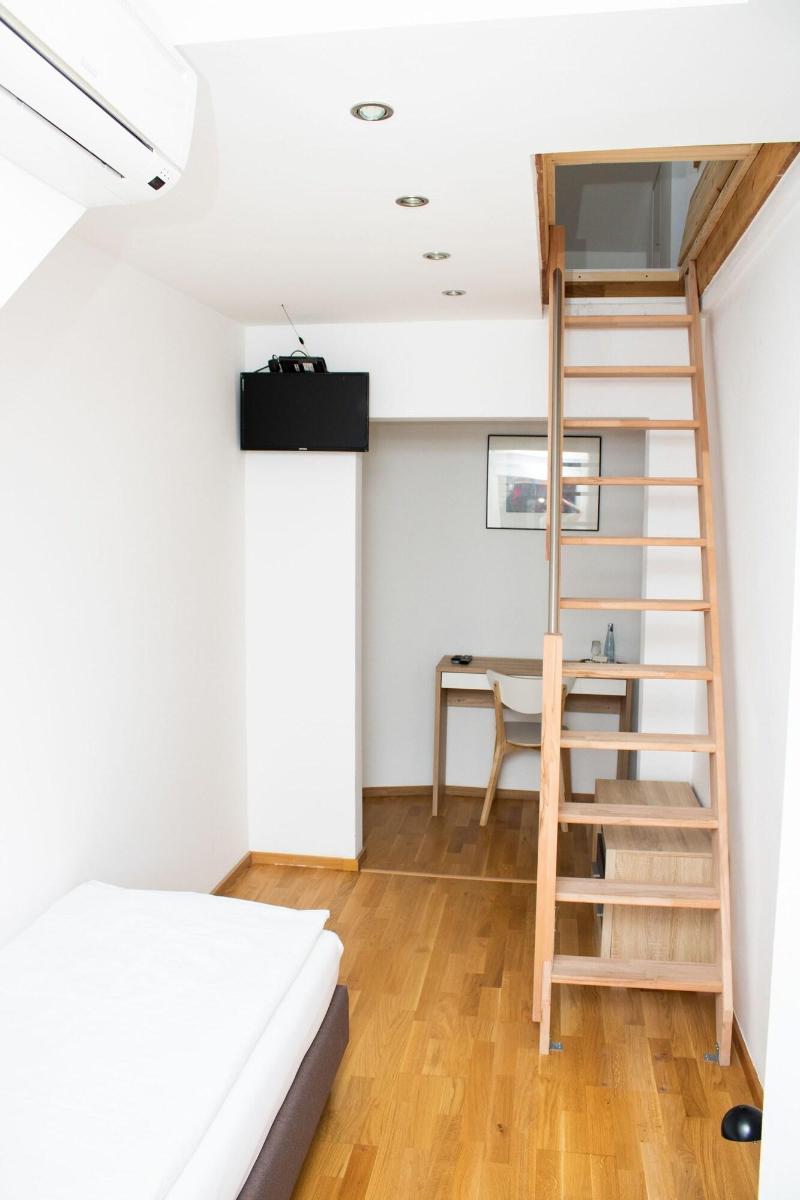 Hotel Stern - Oda