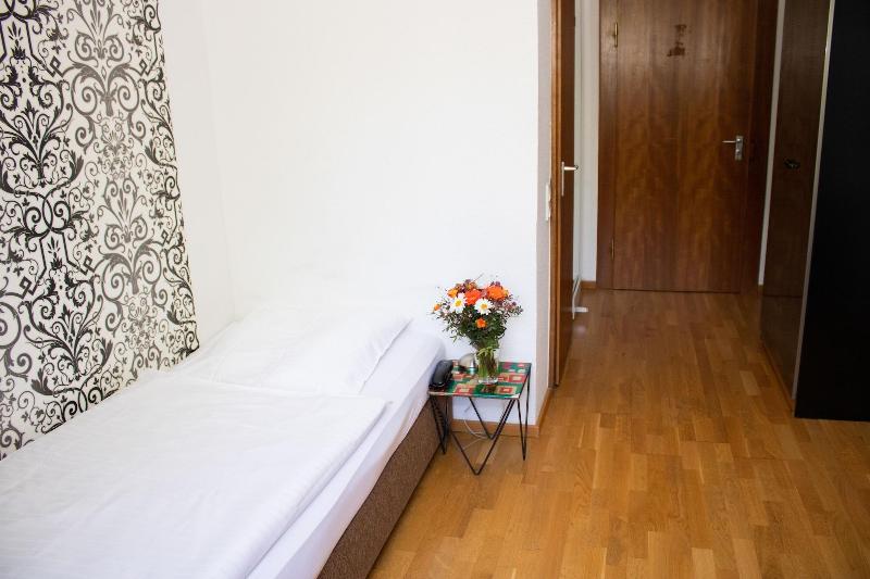 Hotel Stern - Oda