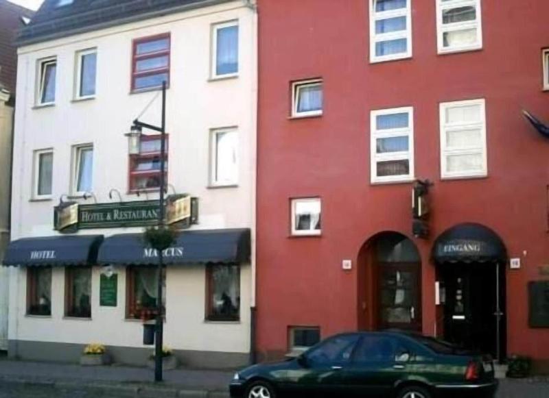Hotel-Restaurant zur Eldenburg - Genel