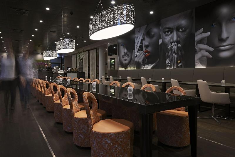 LÉGÈRE HOTEL Bielefeld - Restoran