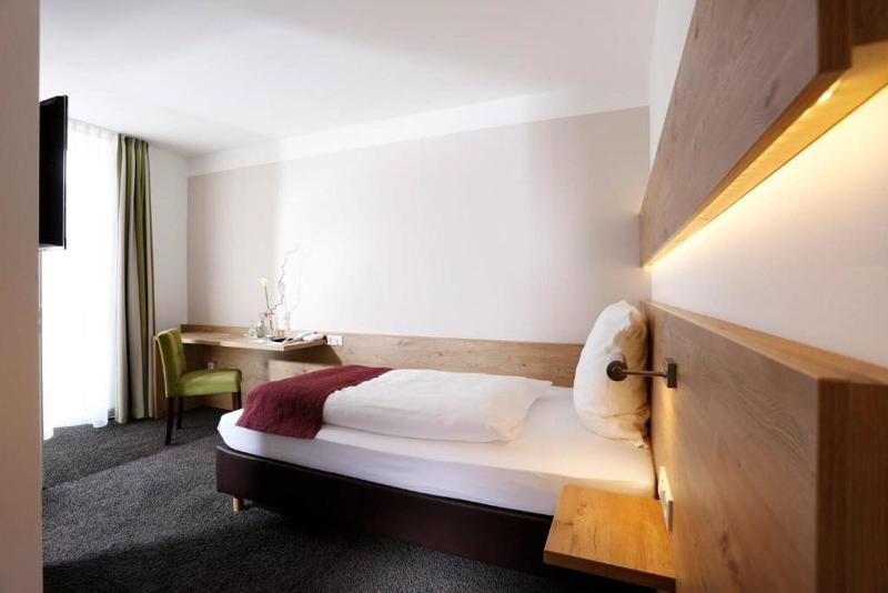 Hotel Restaurant Sachsenross - Oda