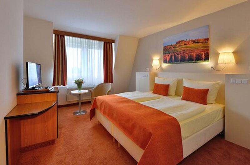 Parkhotel Landau - Oda