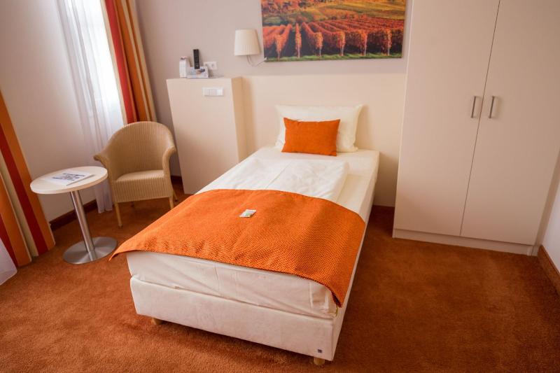 Parkhotel Landau - Oda
