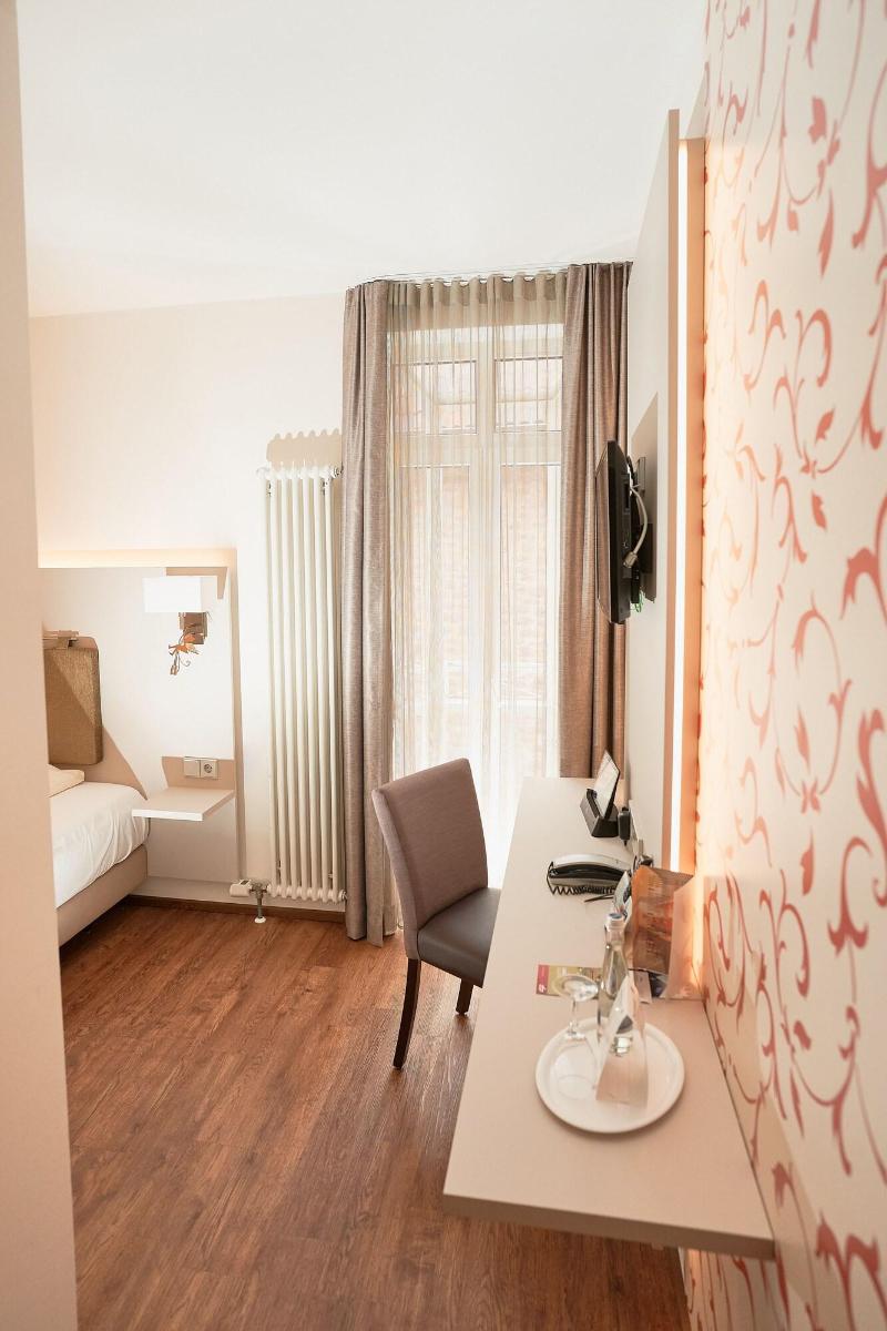 Stadthotel Engel - Oda
