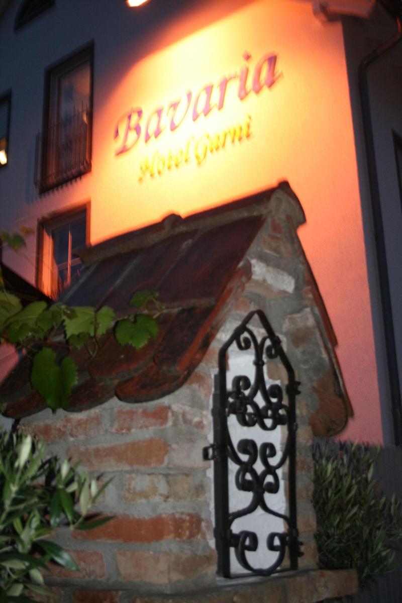 Hotel Bavaria Garni - Genel