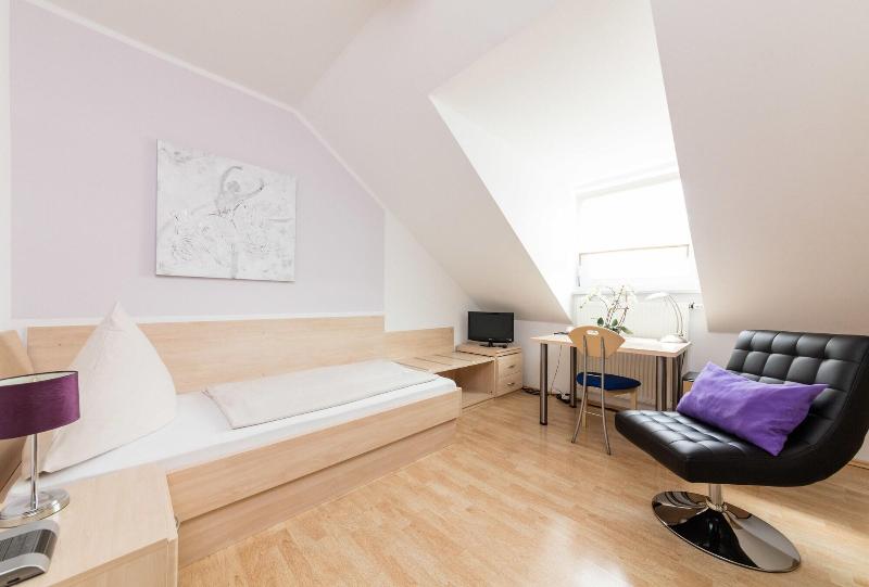 Hotel Bavaria Garni - Oda