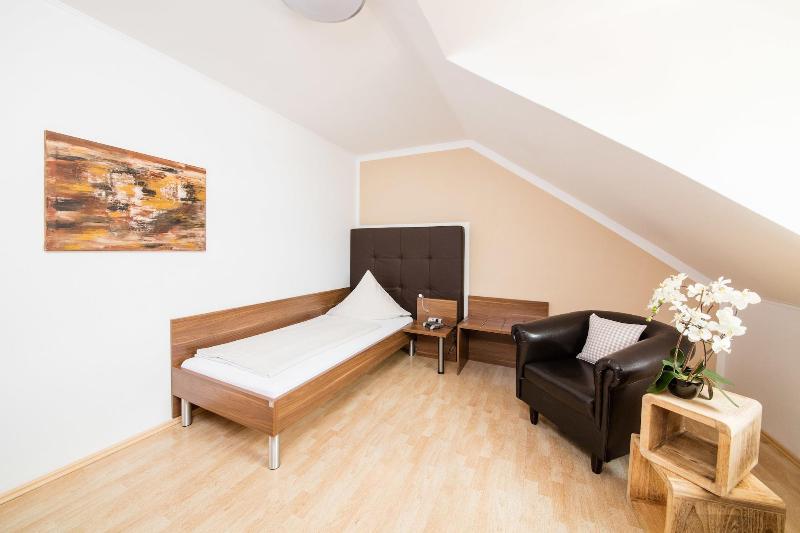 Hotel Bavaria Garni - Oda