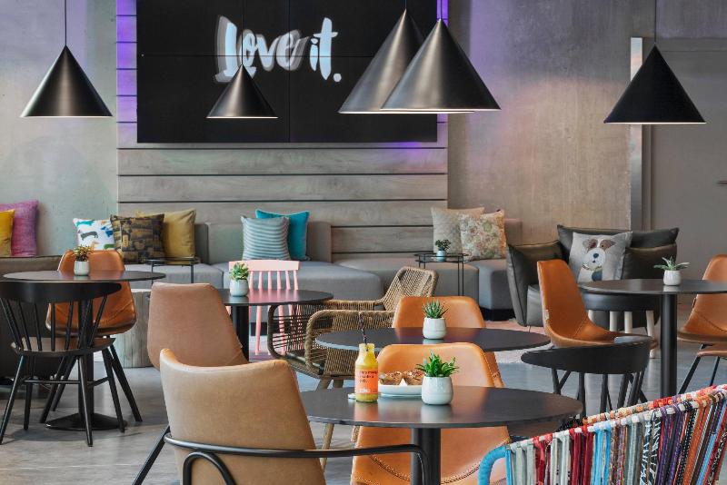 Moxy Munich Ostbahnhof - Genel