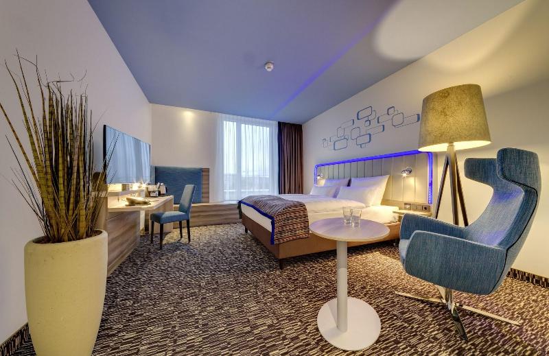 Park Inn By Radisson Neumarkt - Oda