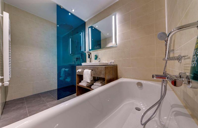 Park Inn By Radisson Neumarkt - Oda