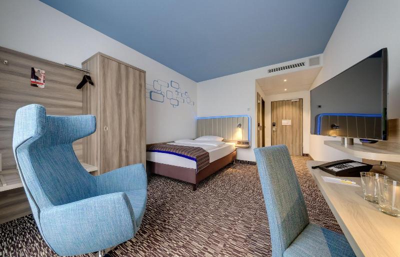 Park Inn By Radisson Neumarkt - Oda