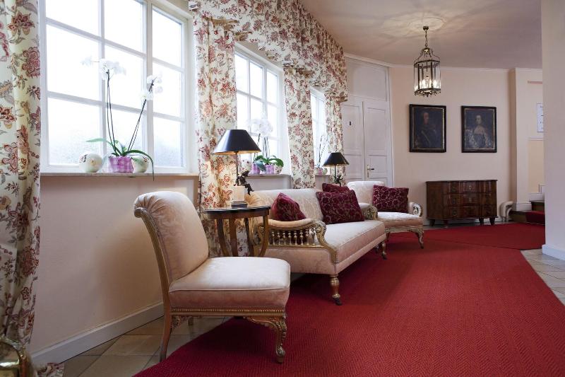 Hotel Goldener Anker - Lobi