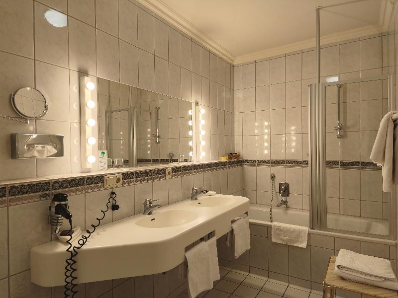 Hotel Goldener Anker - Oda