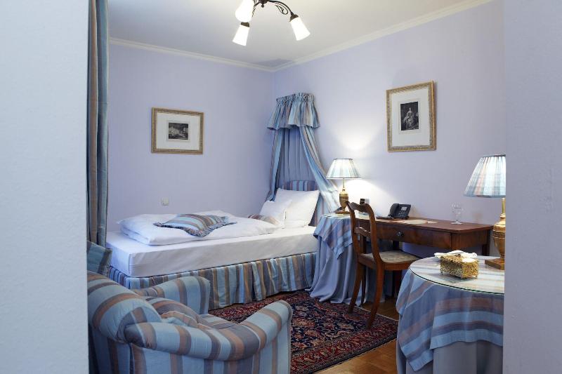 Hotel Goldener Anker - Oda
