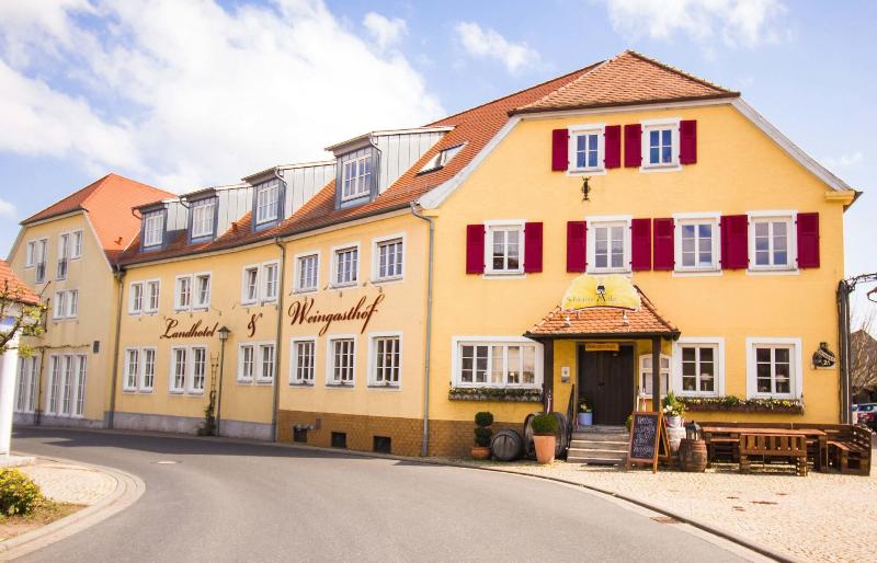 Landhotel & Weingasthof Schwarzer Adler - Genel