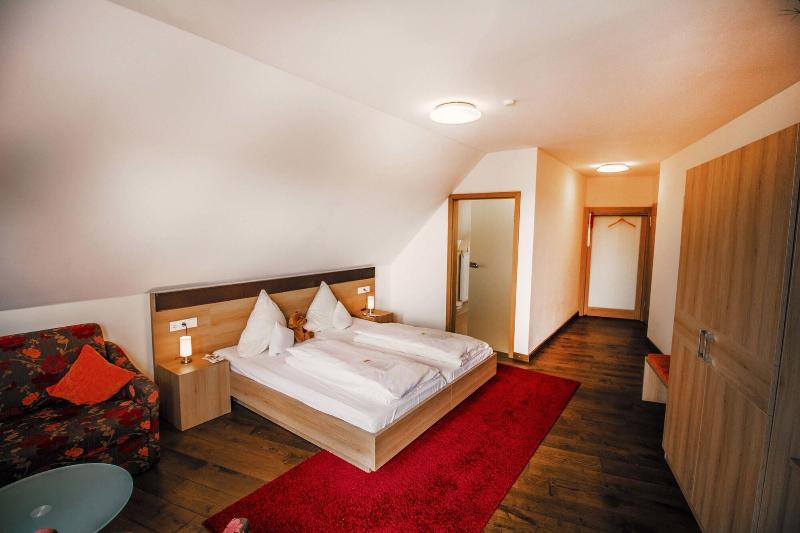 Landhotel & Weingasthof Schwarzer Adler - Oda