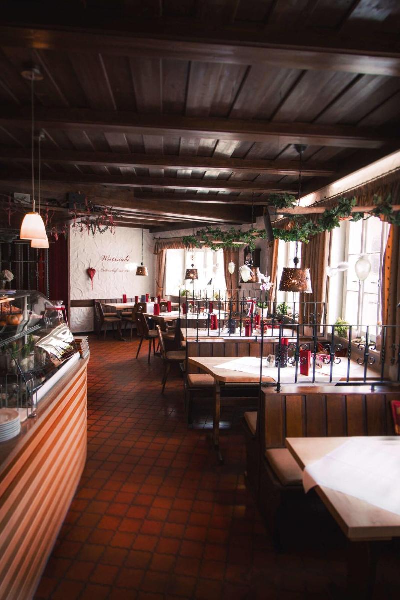Landhotel & Weingasthof Schwarzer Adler - Restoran