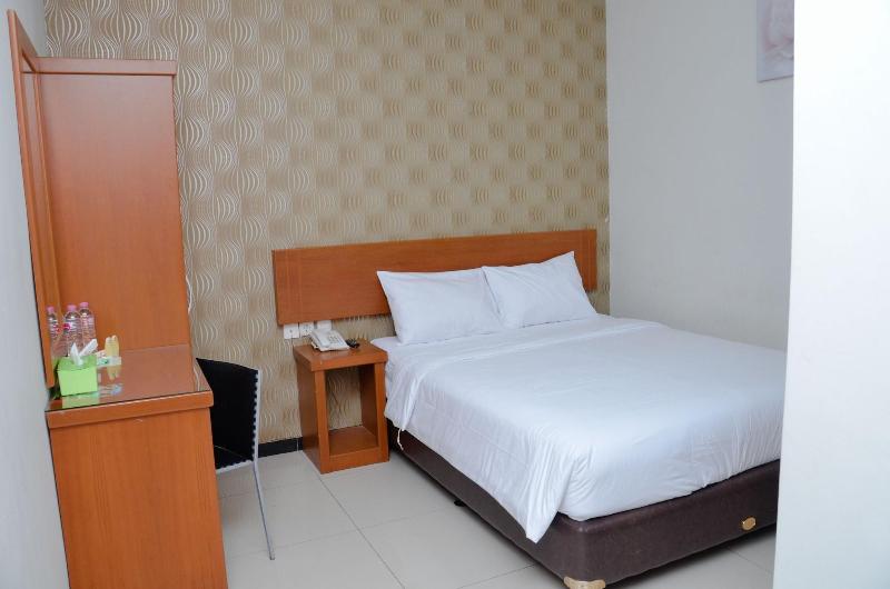 Sunrise Hotel Semarang - Oda