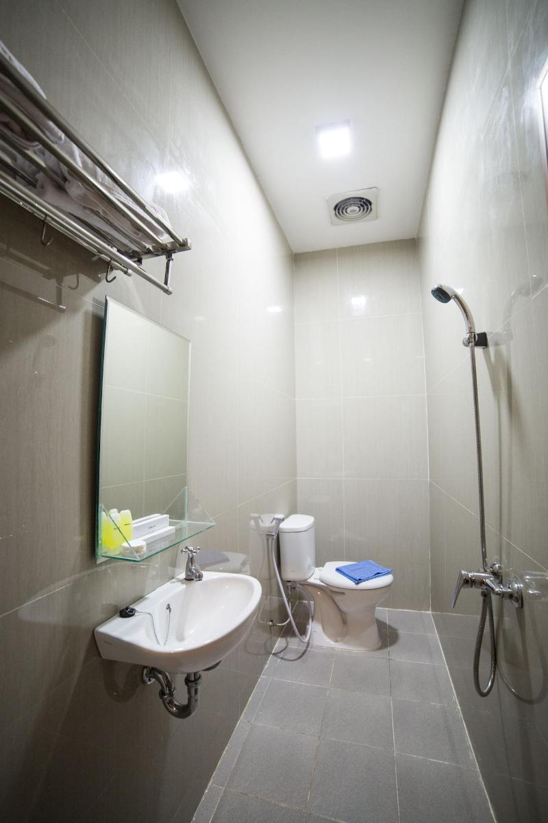 Sunrise Hotel Semarang - Oda