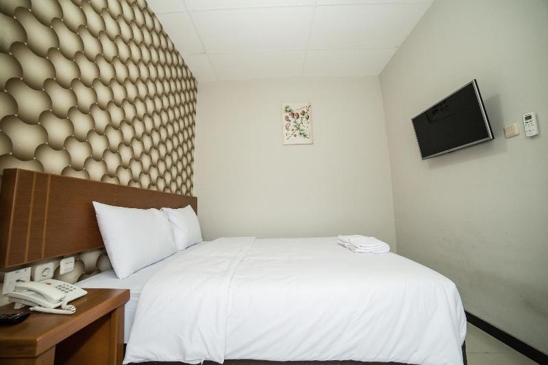 Sunrise Hotel Semarang - Oda