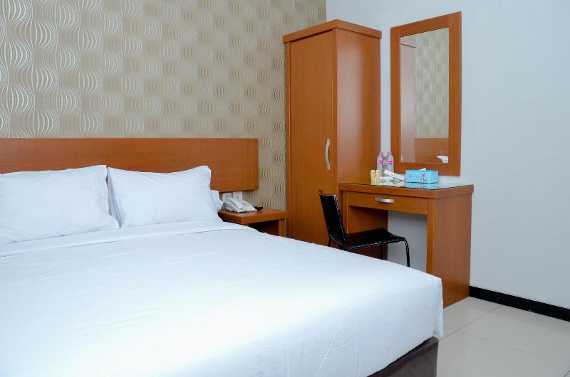 Sunrise Hotel Semarang - Oda
