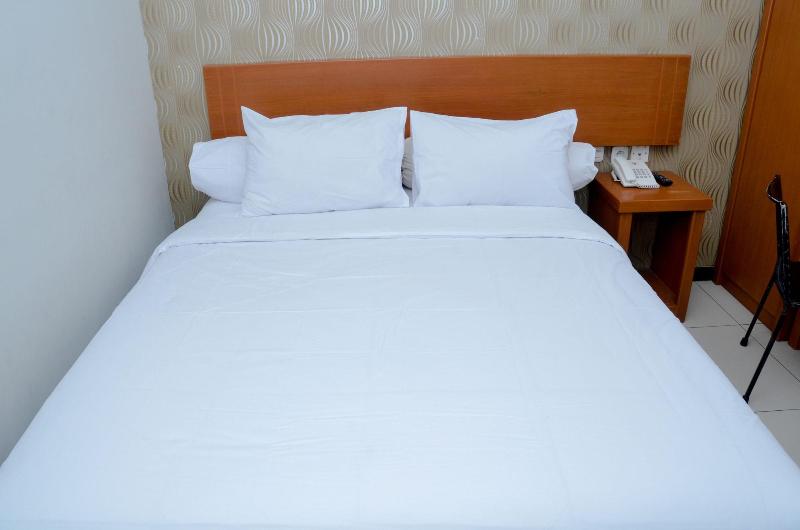 Sunrise Hotel Semarang - Oda