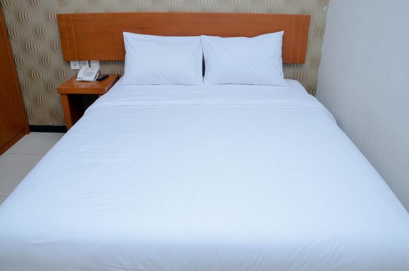 Sunrise Hotel Semarang - Oda