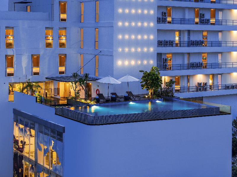 Luminor Hotel Purwokerto - Havuz