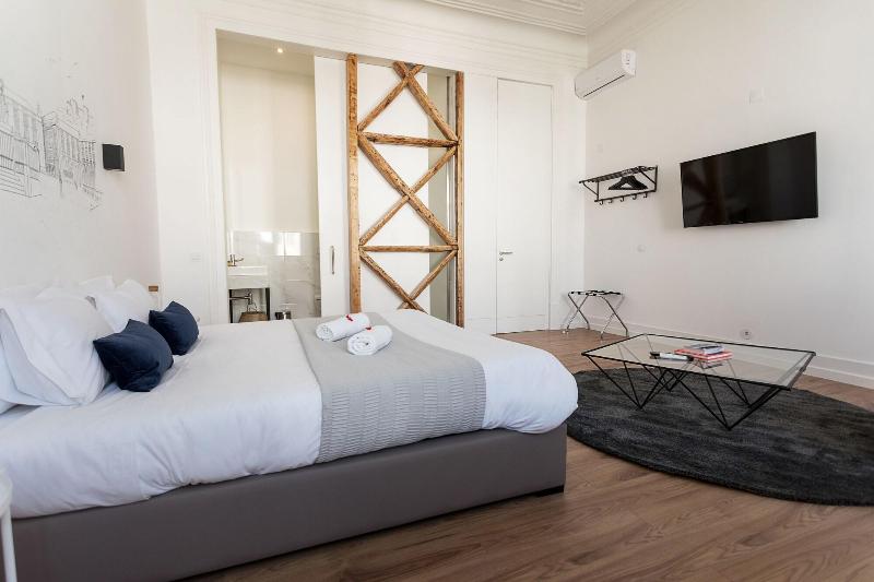 Lisbon Check-In Guesthouse - Oda