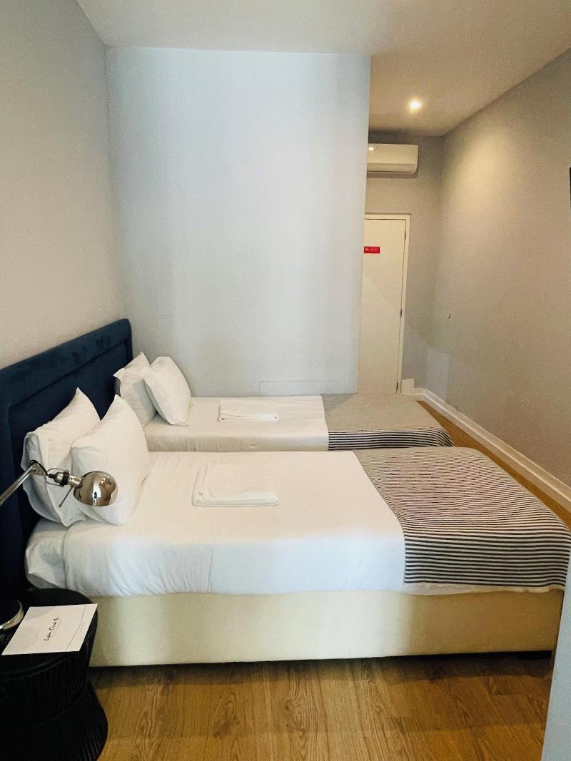 Lisbon Check-In Guesthouse - Oda