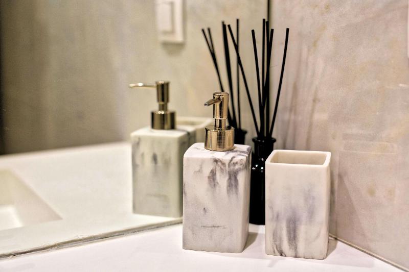 Industrial Lisbon Apartment - Adults Only - Oda