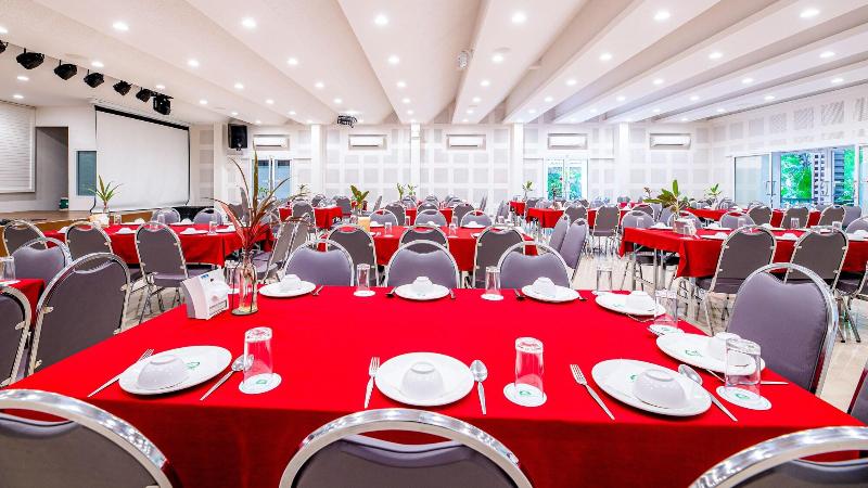 Baan Klang Aow Beach Resort - Restoran