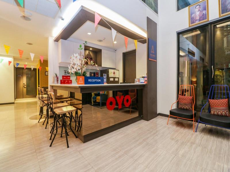 Aim House Bangkok Hotel - Lobi