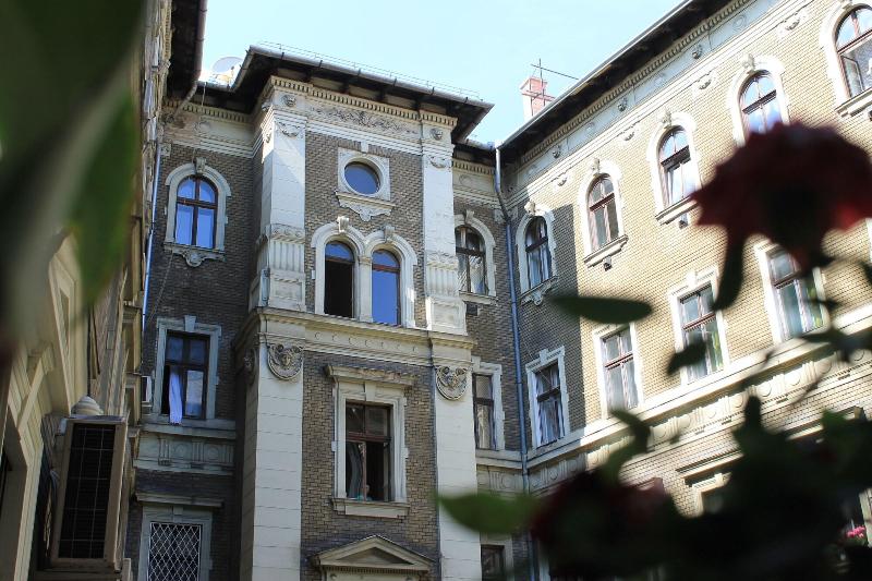 Omega Guesthouse Budapest - Genel