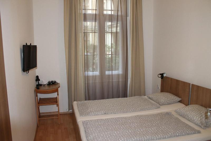 Omega Guesthouse Budapest - Oda