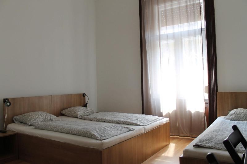 Omega Guesthouse Budapest - Oda