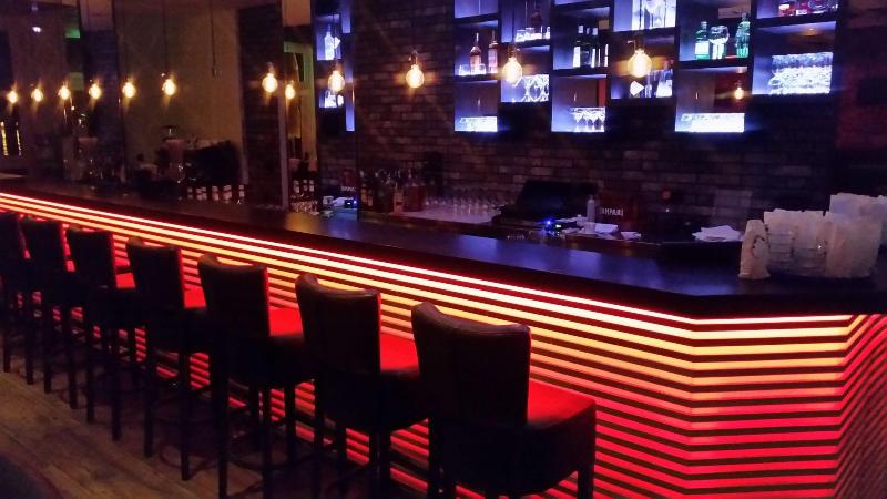 Sunset Split Rooms - Bar