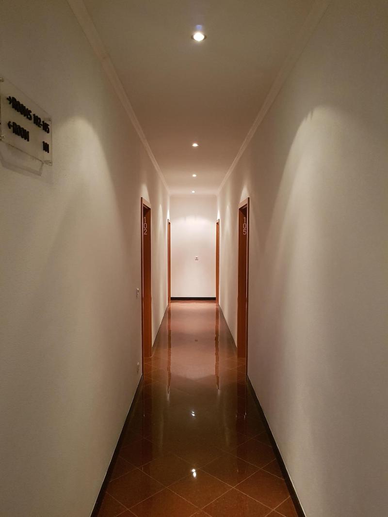 Sunset Split Rooms - Lobi