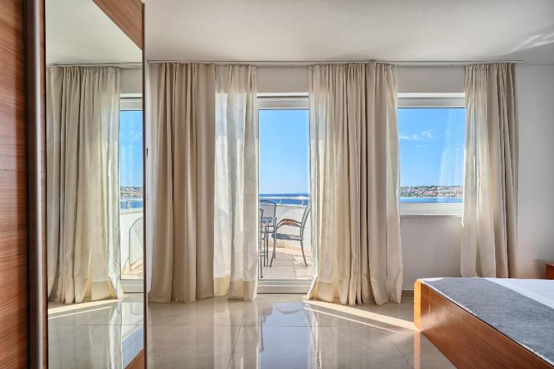 Sunset Split Rooms - Oda