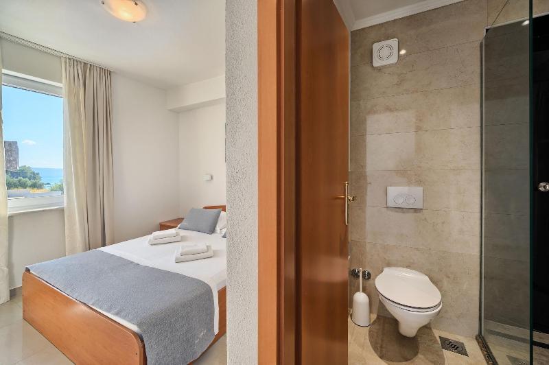 Sunset Split Rooms - Oda