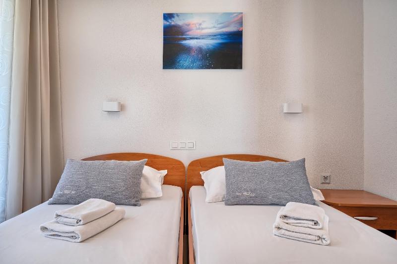 Sunset Split Rooms - Oda