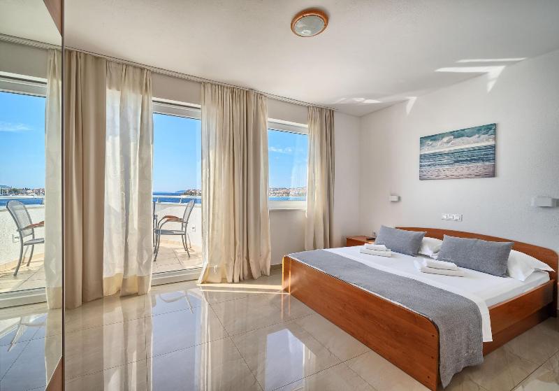 Sunset Split Rooms - Oda