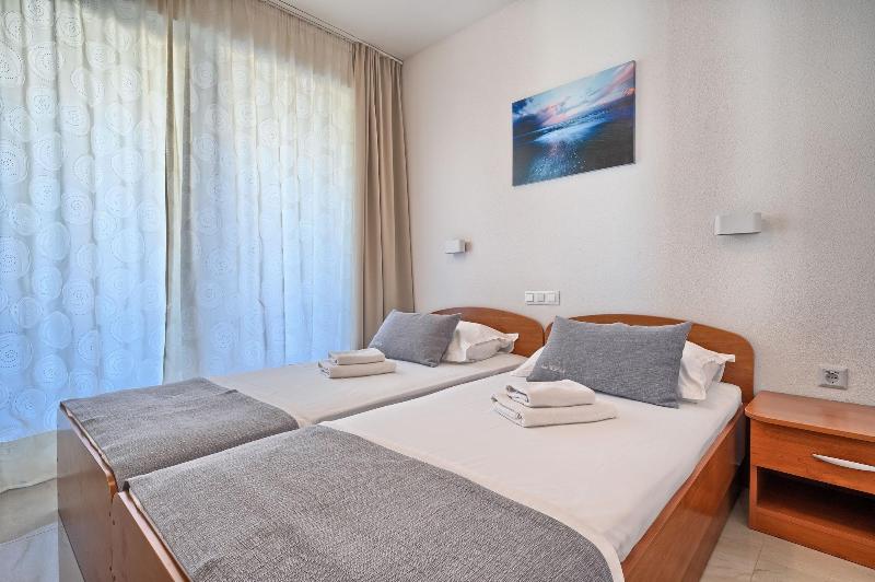 Sunset Split Rooms - Oda