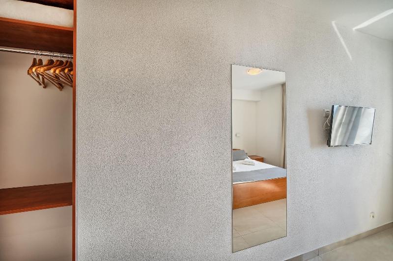 Sunset Split Rooms - Oda