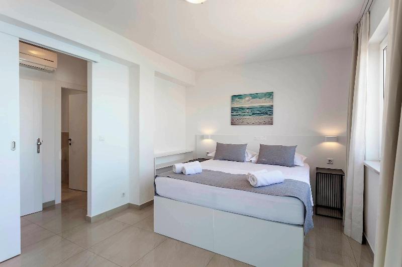Sunset Split Rooms - Oda