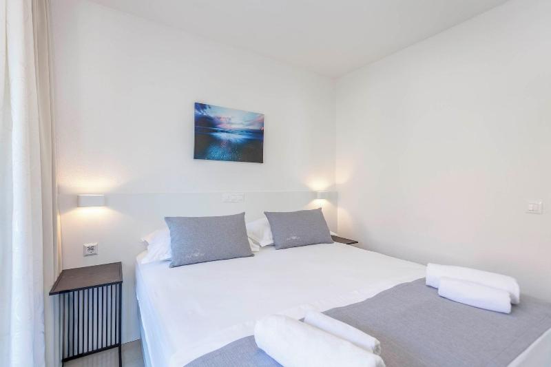 Sunset Split Rooms - Oda