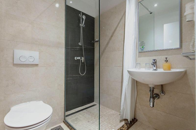 Sunset Split Rooms - Oda